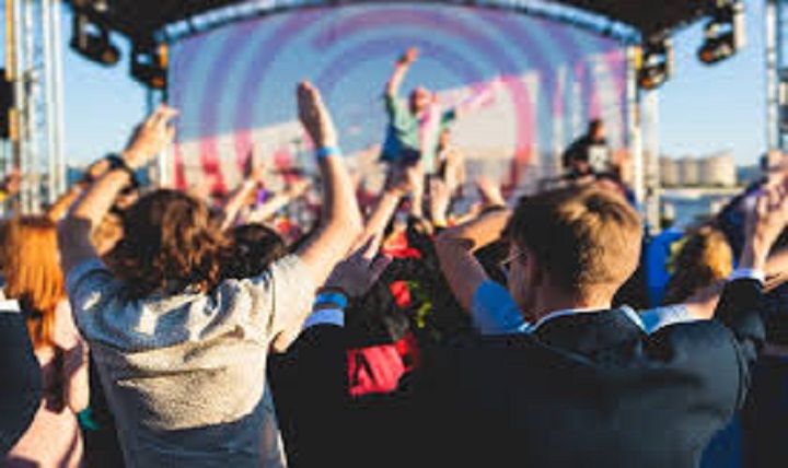 How to Maximize Your VIP Meet and Greet Concert Experience